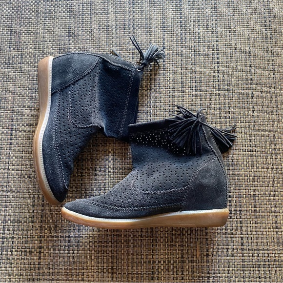 ISABEL MARANT Basley black perforated suede boots - Picture 3 of 7